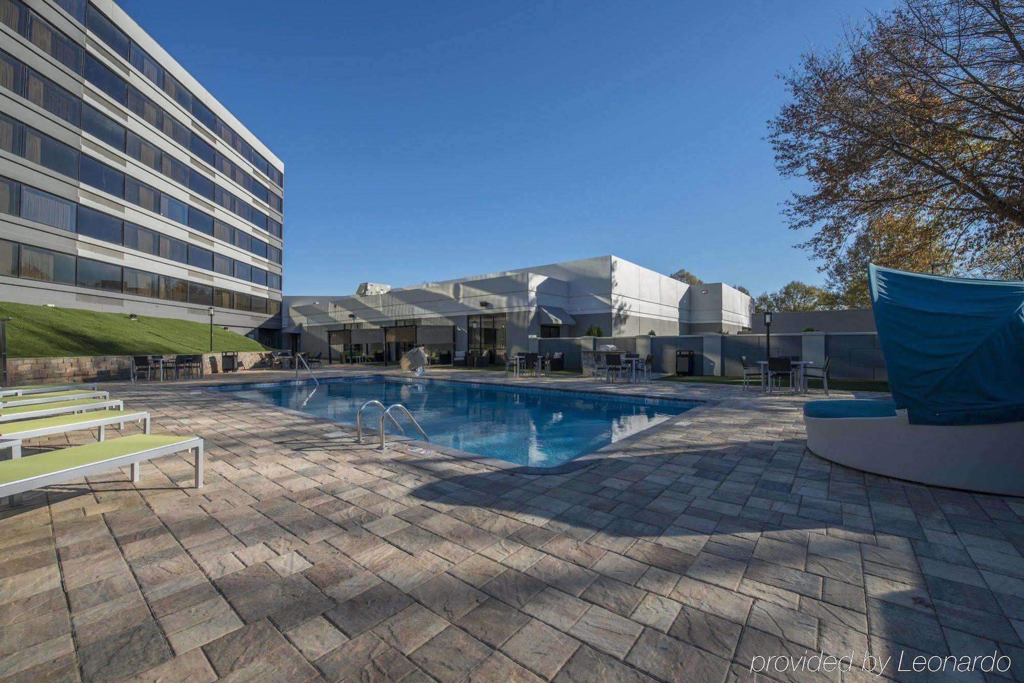 Doubletree By Hilton Winston Salem - University, Nc Exterior photo